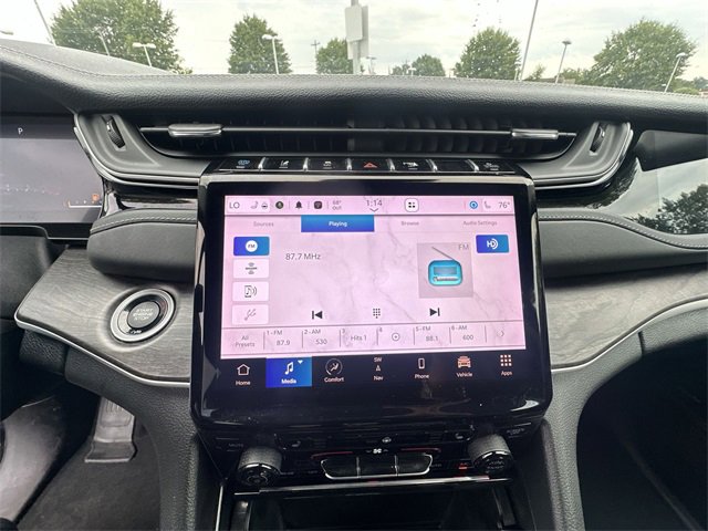 Used 2024 Jeep Grand Cherokee Limited 4xe image 12