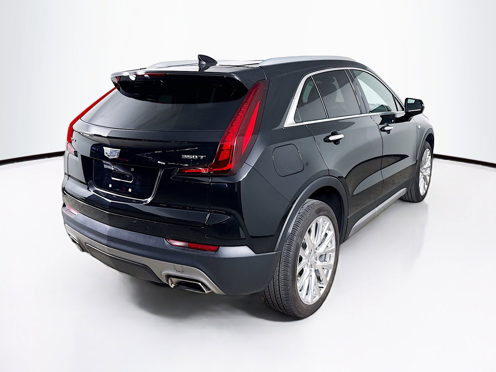 Used 2021 Cadillac XT4 Premium Luxury w/ LPO, Radiant Package image 30