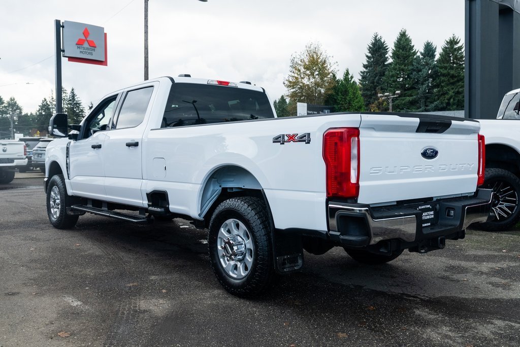 Used 2024 Ford F350 XLT image 4