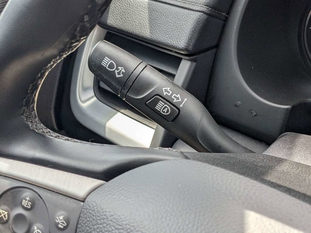 Used 2024 GMC Terrain SLT AWD/4WD image 26