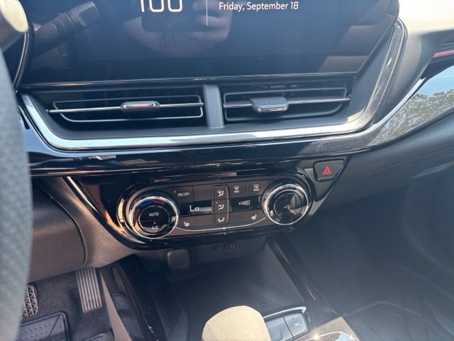 New 2026 Chevrolet Trax RS w/ Sunroof Package FWD image 24