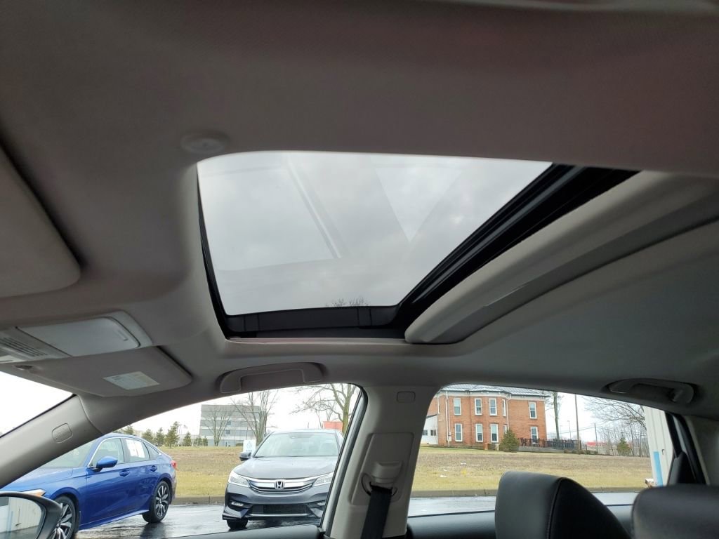 Used 2018 Honda Accord EX-L image 31