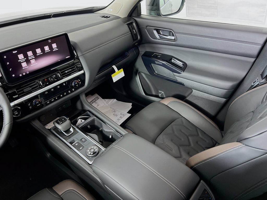 New 2026 Nissan Pathfinder Platinum image 21