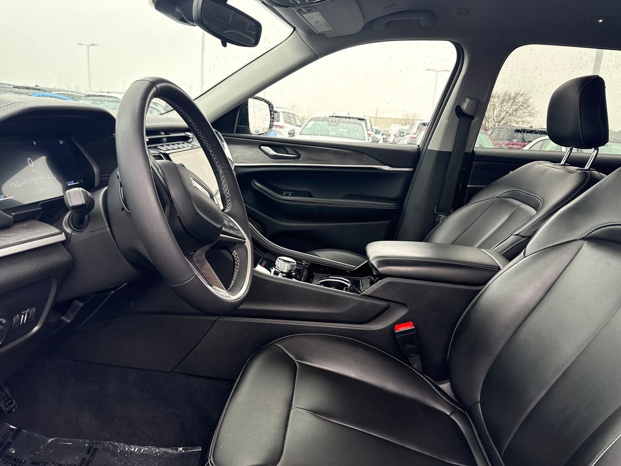 Used 2023 Jeep Grand Cherokee L Limited image 13