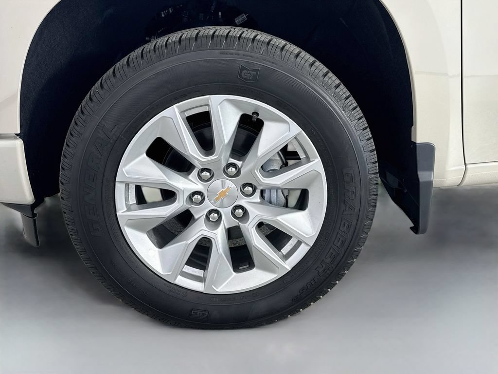 New 2026 Chevrolet Silverado 1500 Custom RWD image 31