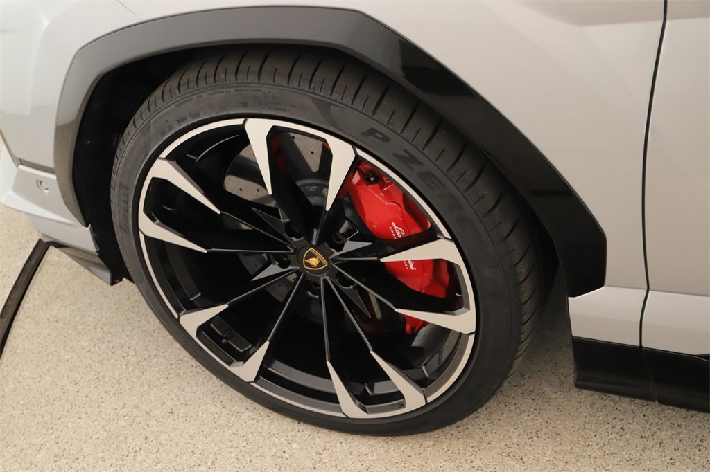 Used 2024 Lamborghini Urus S image 32