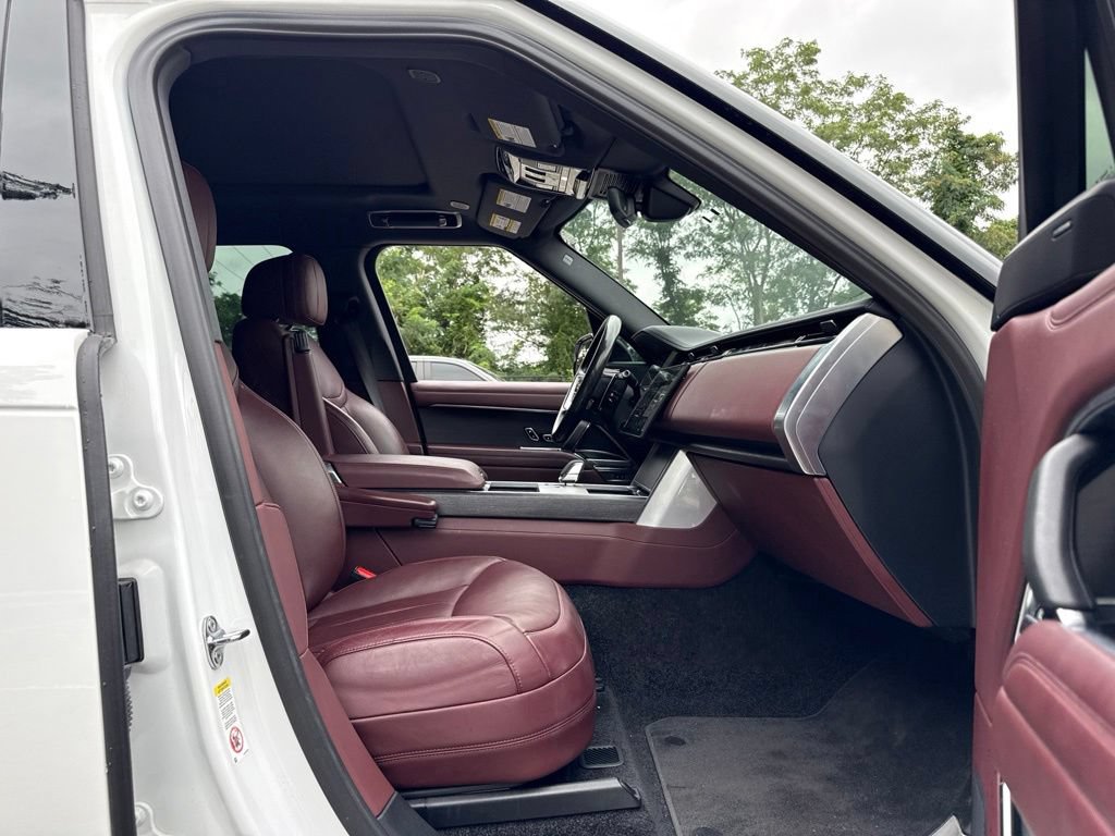 Certified 2024 Land Rover Range Rover SE AWD/4WD image 10