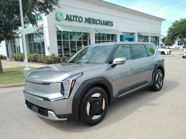 Used 2024 Kia EV9 Light Long Range RWD image 1