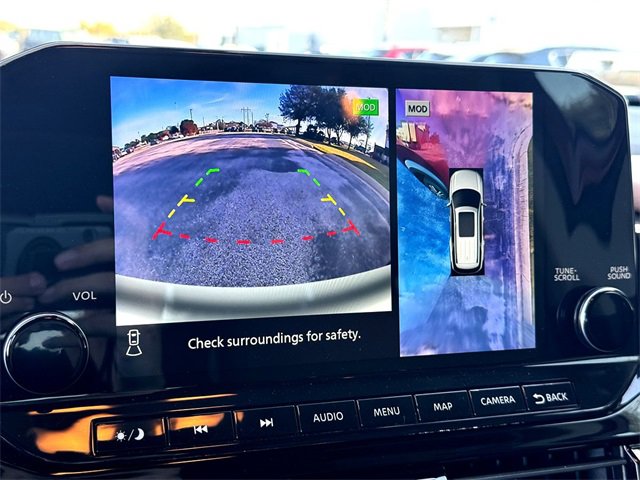 Used 2023 Nissan Pathfinder Platinum image 26