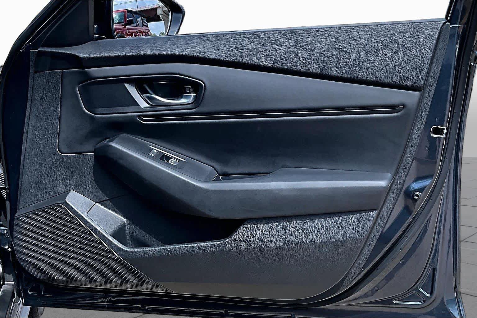 Used 2025 Honda Accord SE image 23