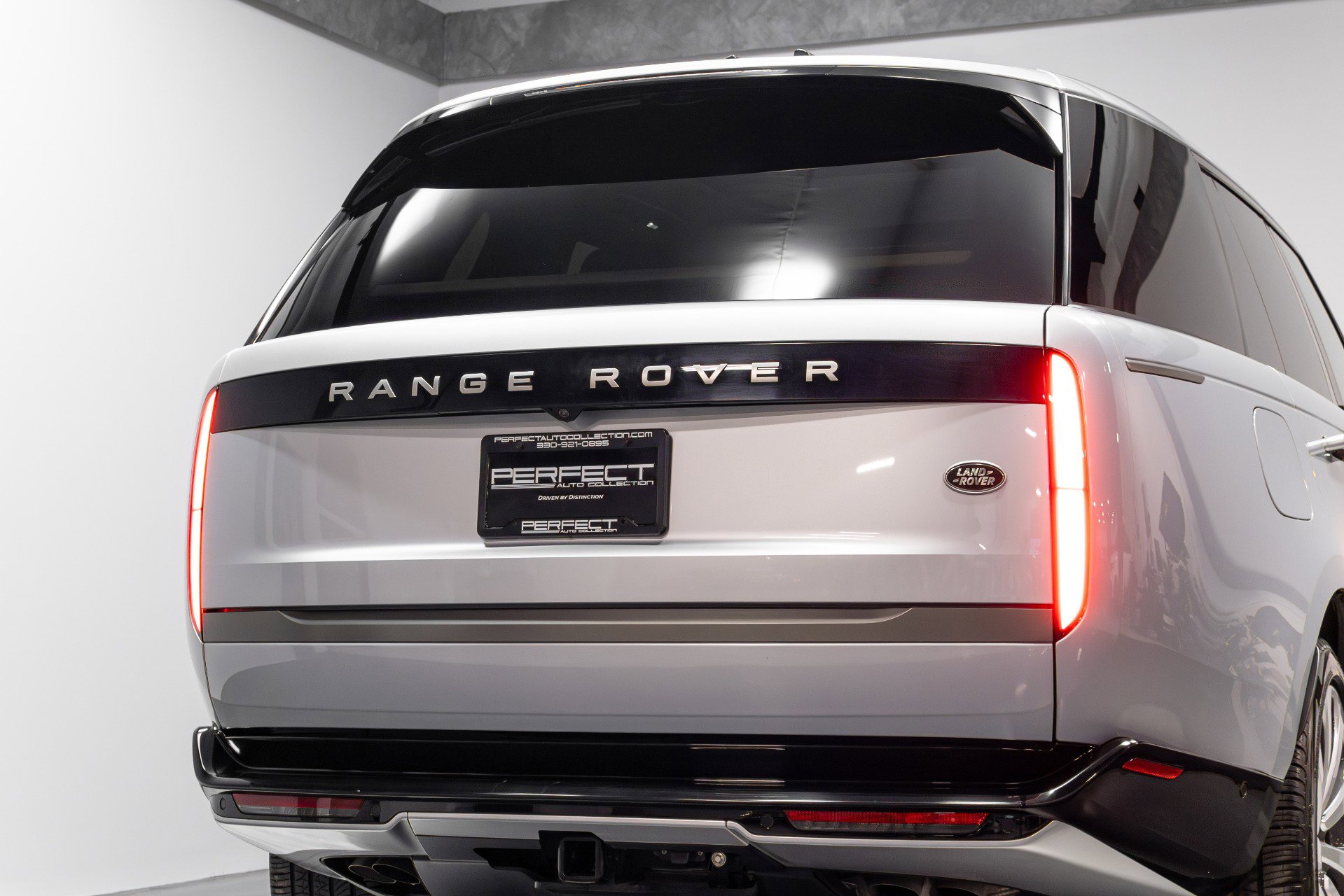 Used 2023 Land Rover Range Rover Autobiography image 78
