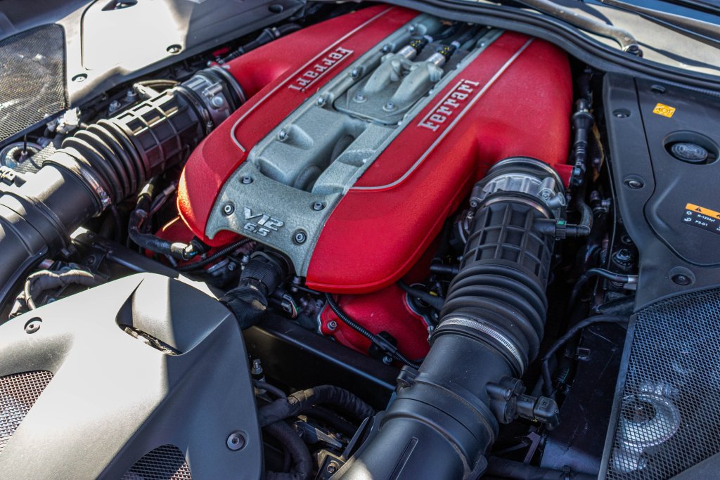 Certified 2018 Ferrari 812 Superfast RWD image 58