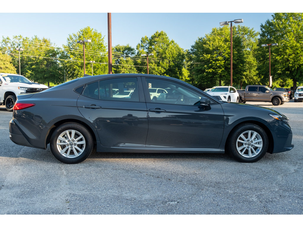Used 2025 Toyota Camry LE FWD image 9