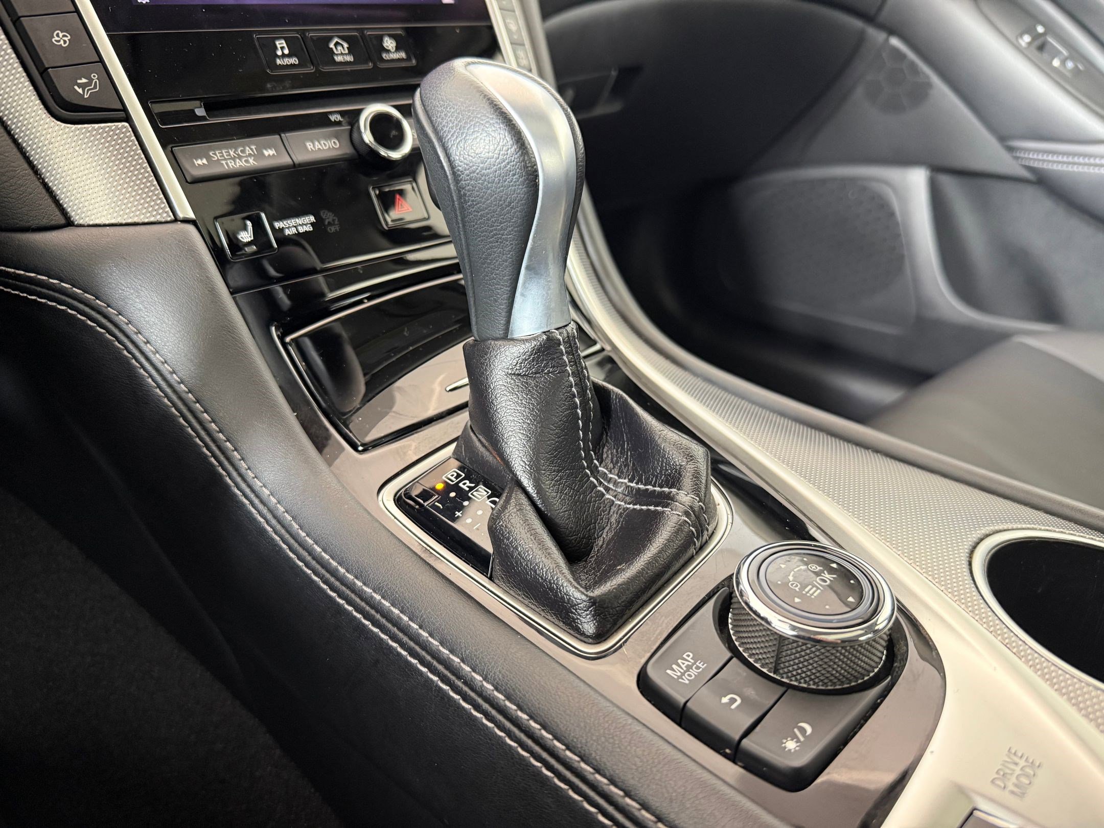 Used 2015 INFINITI Q50 Premium w/ Navigation Package image 17