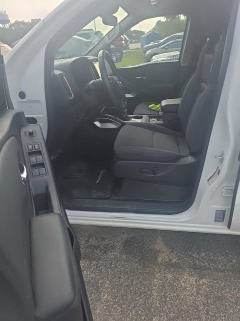Used 2024 Nissan Frontier SV w/ Technology Package AWD/4WD image 12