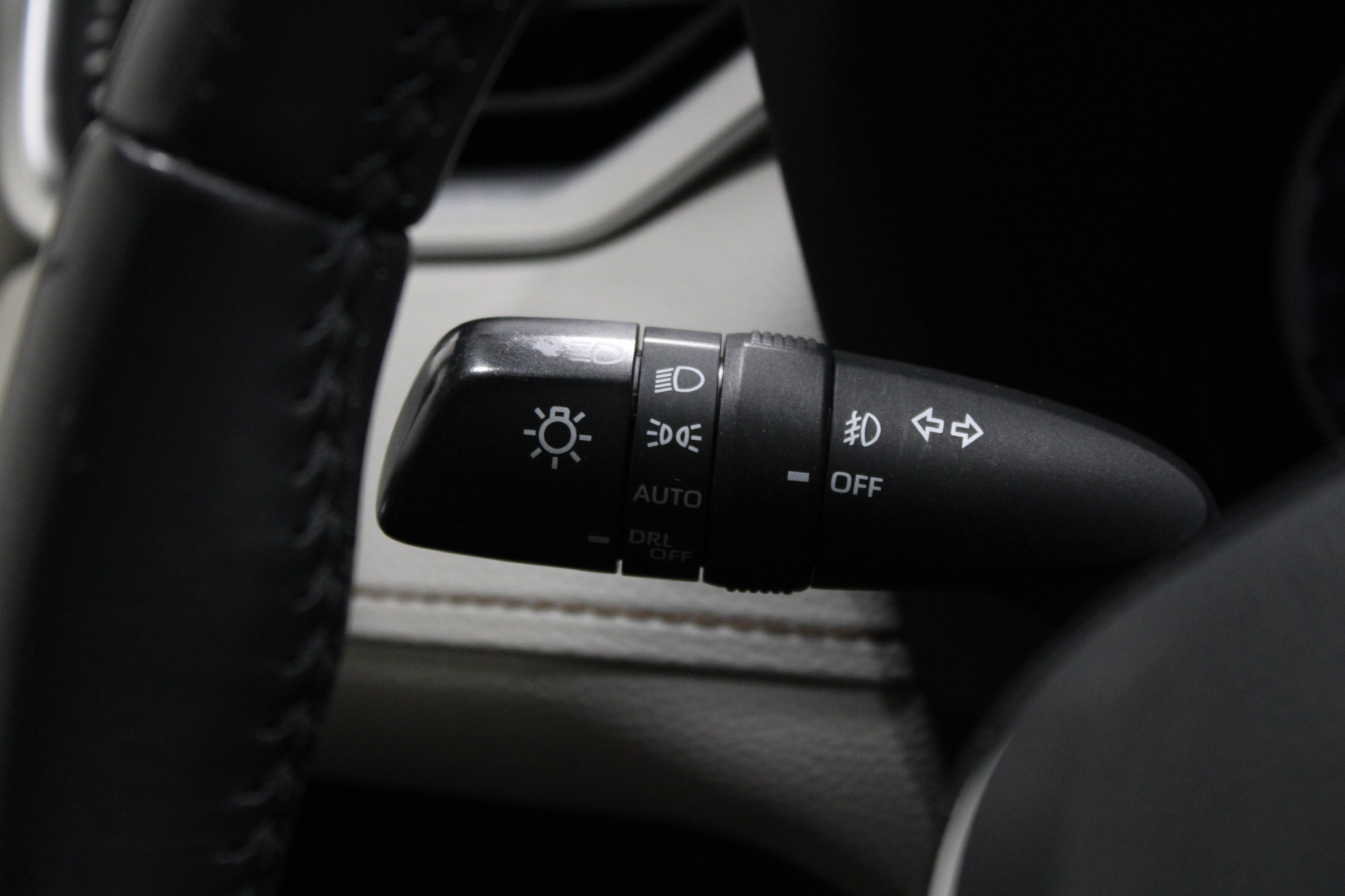 Used 2019 Toyota RAV4 Limited AWD/4WD image 42