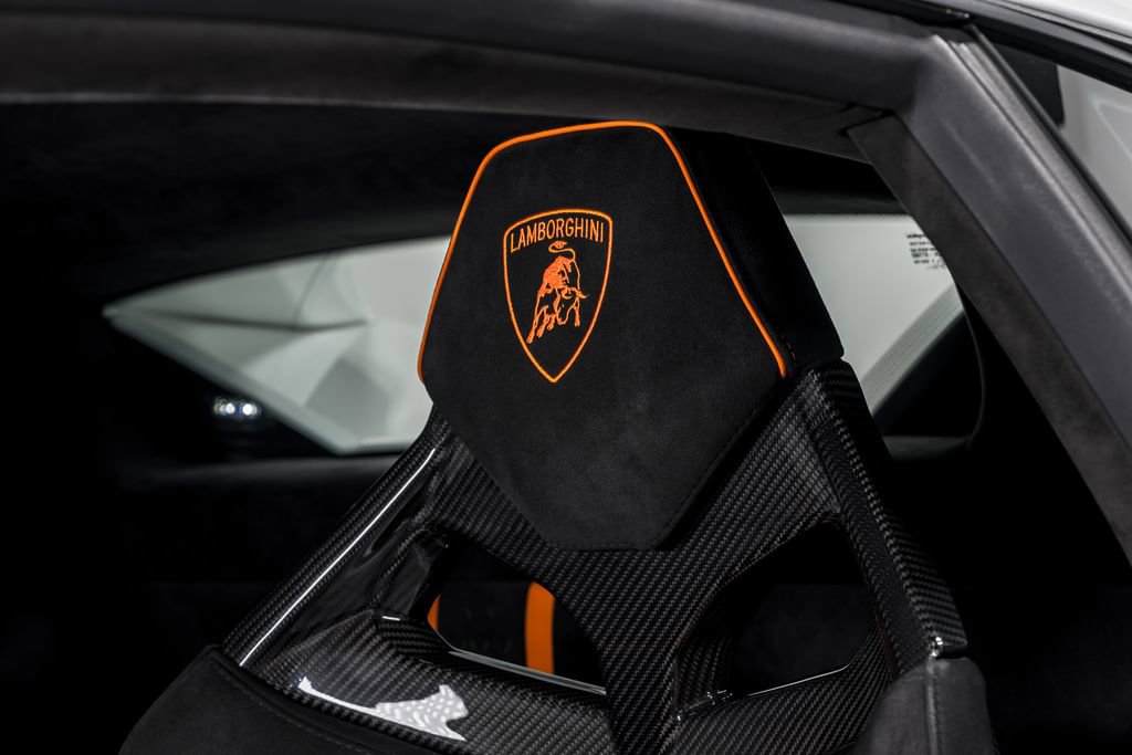 Used 2023 Lamborghini Huracan Tecnica image 20