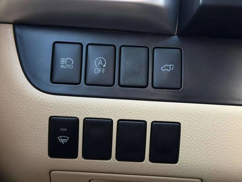 Used 2018 Toyota Highlander XLE image 19