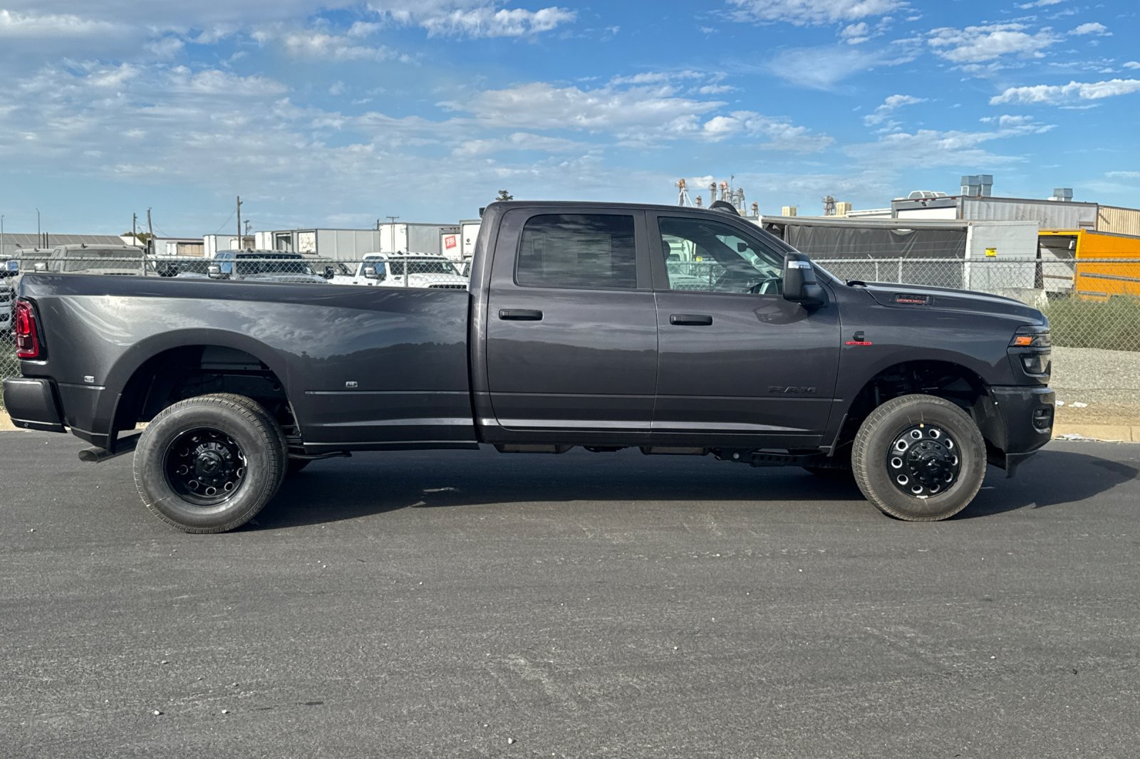 New 2027 RAM 3500 Big Horn AWD/4WD image 2