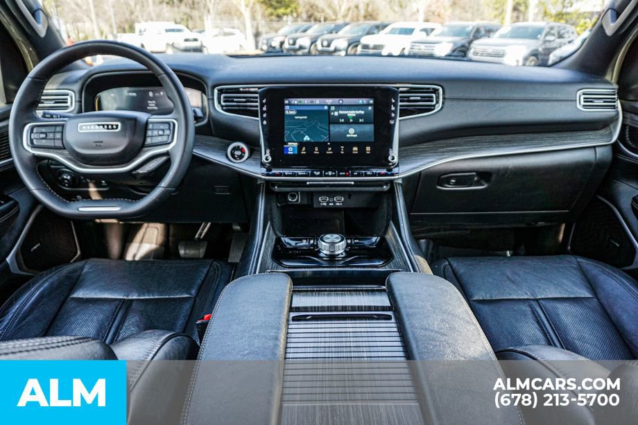 Used 2024 Jeep Wagoneer Series II w/ Flexible Seating Group RWD image 28