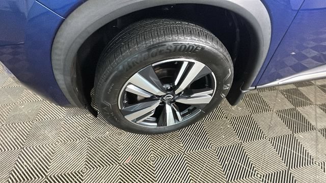 Used 2023 Nissan Rogue SL AWD/4WD image 9