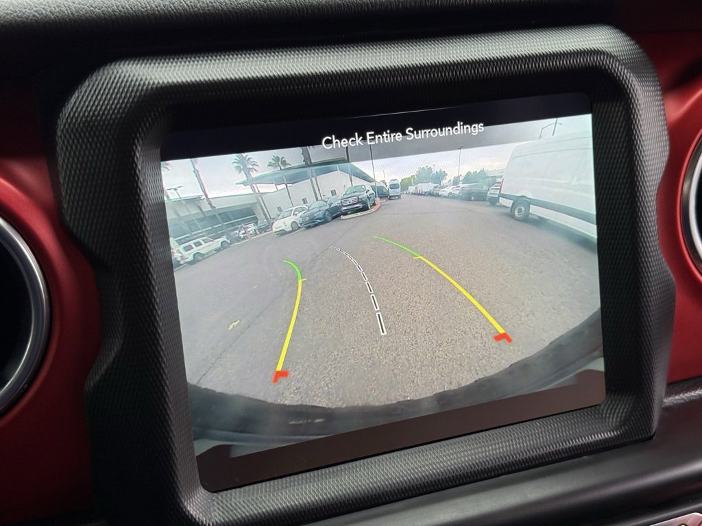 Used 2021 Jeep Wrangler Unlimited Rubicon image 2