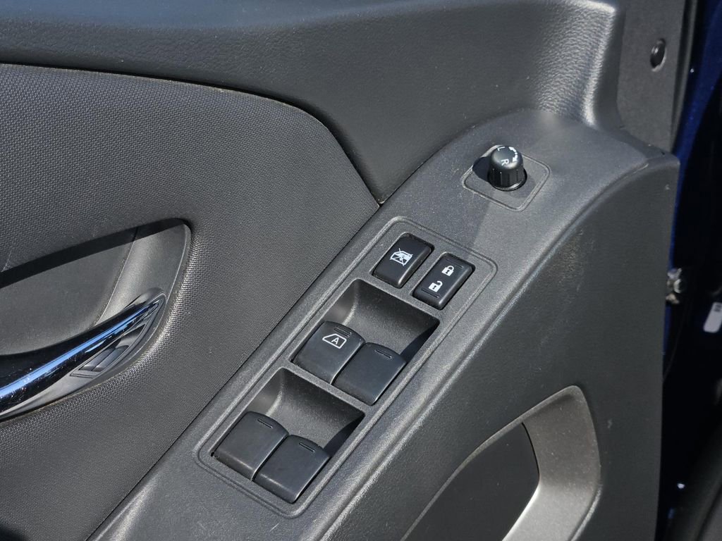 Used 2022 Nissan Frontier SV w/ Technology Package image 25