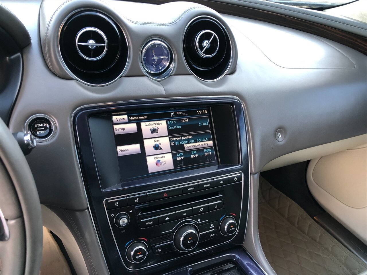 Used 2012 Jaguar XJ L RWD image 13