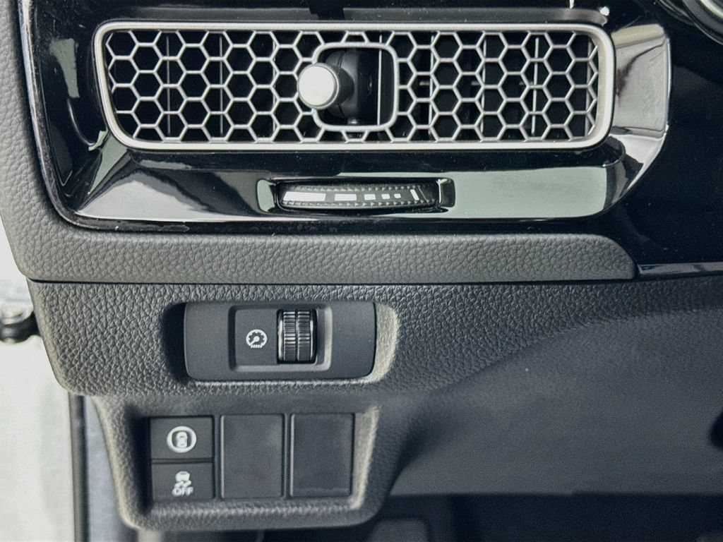 Used 2024 Honda Civic EX-L image 9