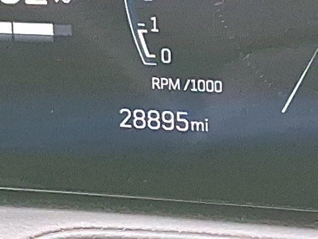 Used 2025 Cadillac XT4 Premium Luxury image 13