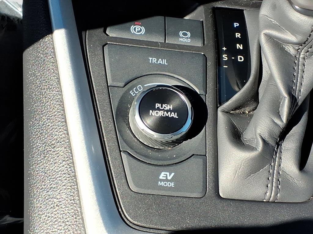 Used 2024 Toyota RAV4 XLE Premium image 26