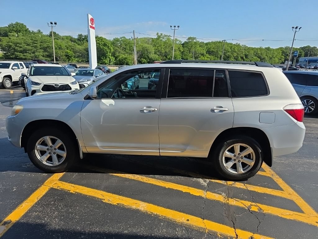 Used 2010 Toyota Highlander SE AWD/4WD image 8