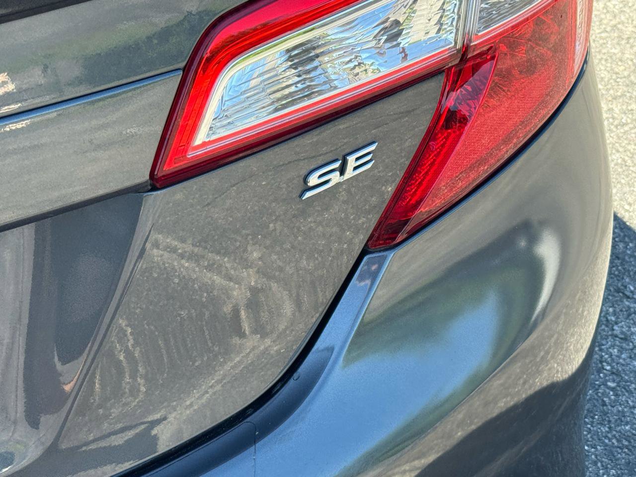 Used 2012 Toyota Camry SE FWD image 26