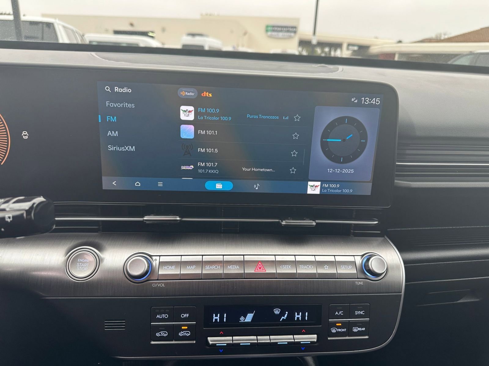 Used 2025 Hyundai Kona SEL image 18