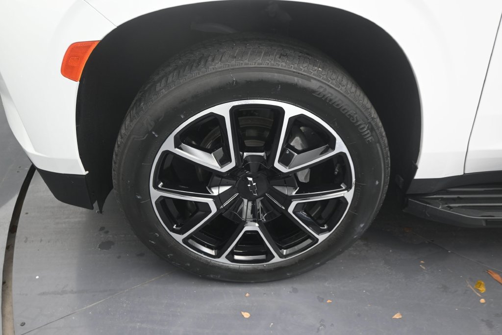 Used 2023 Chevrolet Tahoe RST w/ Luxury Package RWD image 9