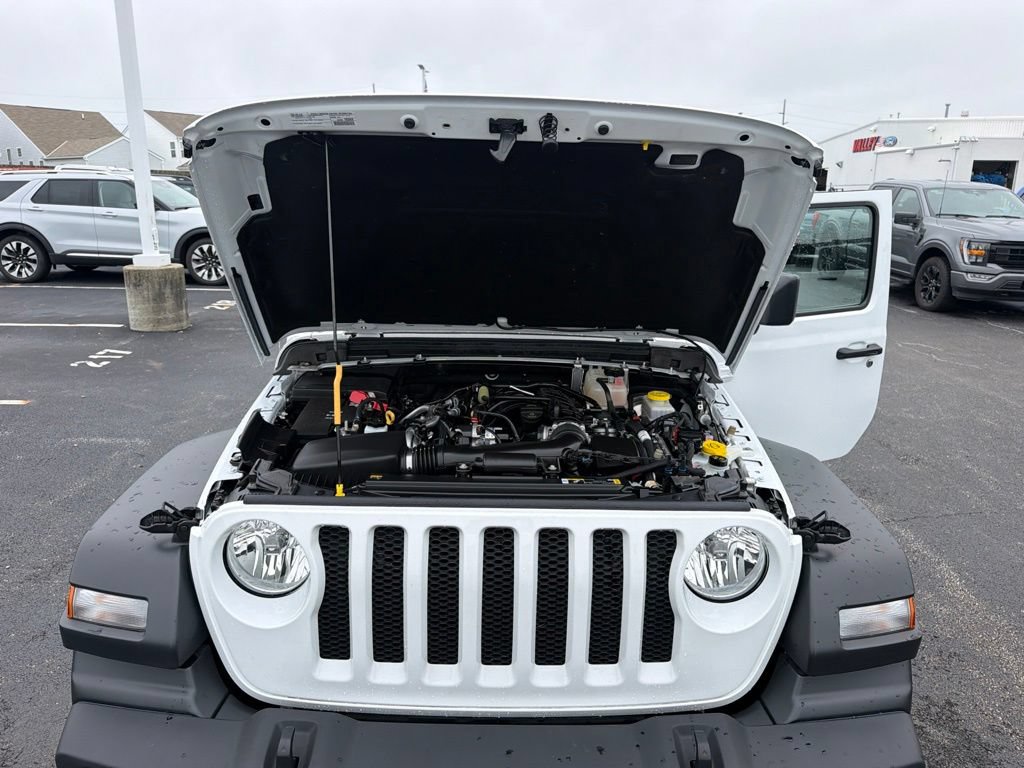Used 2023 Jeep Wrangler Unlimited Sport AWD/4WD image 35