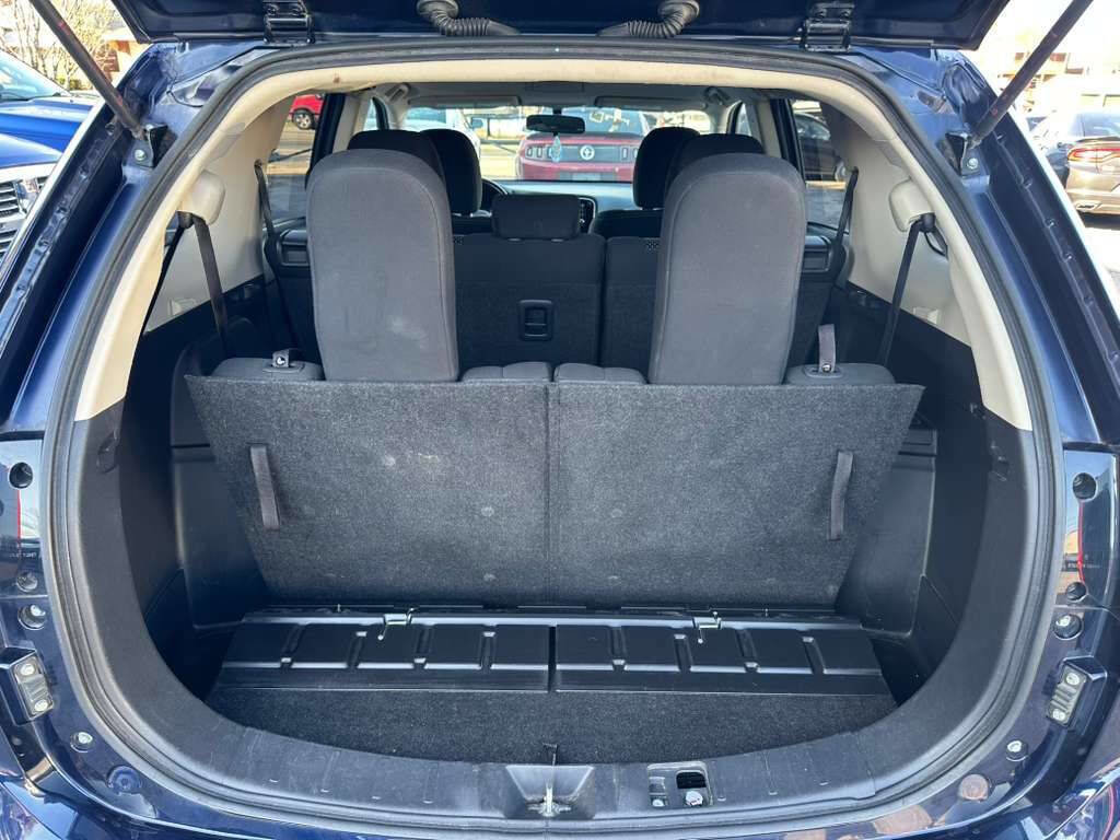 Used 2016 Mitsubishi Outlander SE image 24