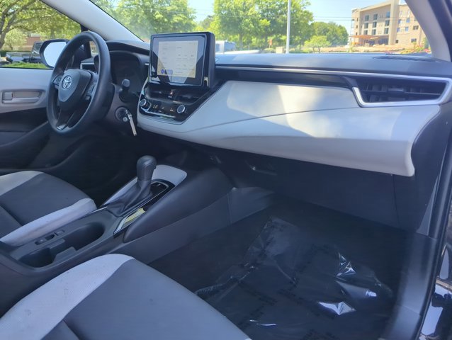 Used 2026 Toyota Corolla LE FWD image 25