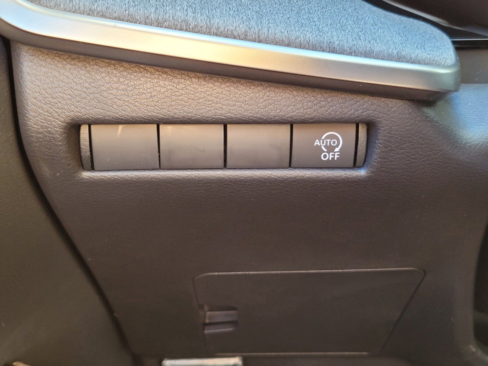 New 2026 Nissan Kicks SV image 21