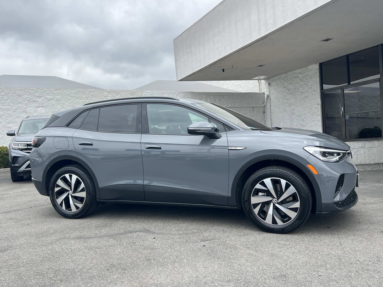 Certified 2023 Volkswagen ID.4 Pro AWD/4WD image 26