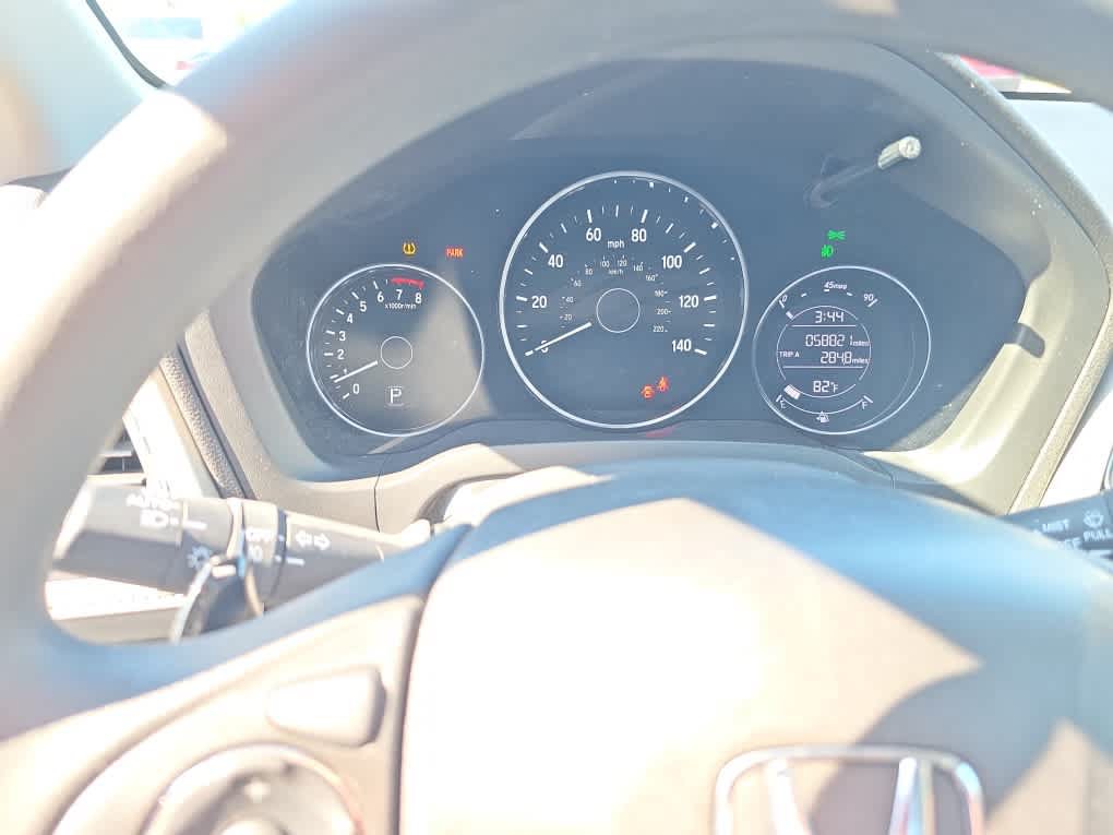 Used 2018 Honda HR-V EX image 16
