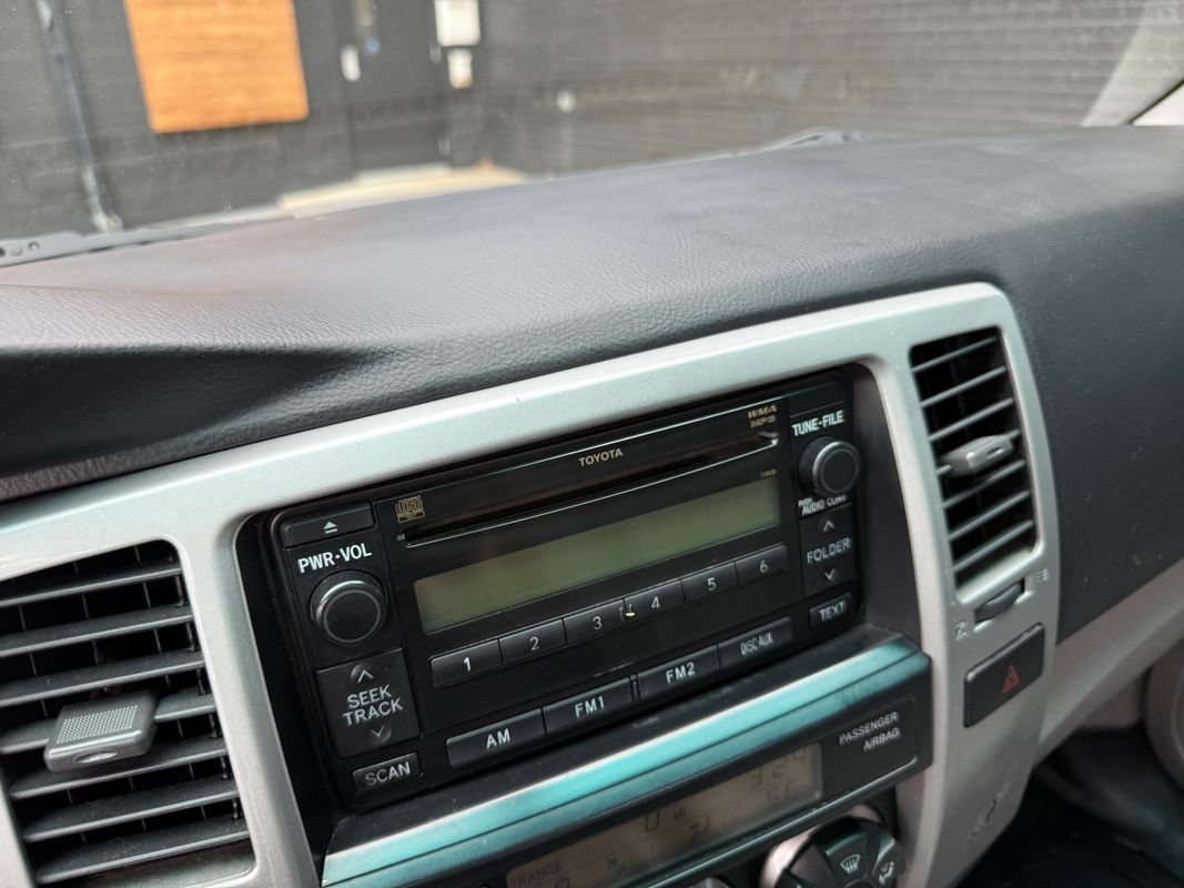 Used 2006 Toyota 4Runner SR5 AWD/4WD image 29