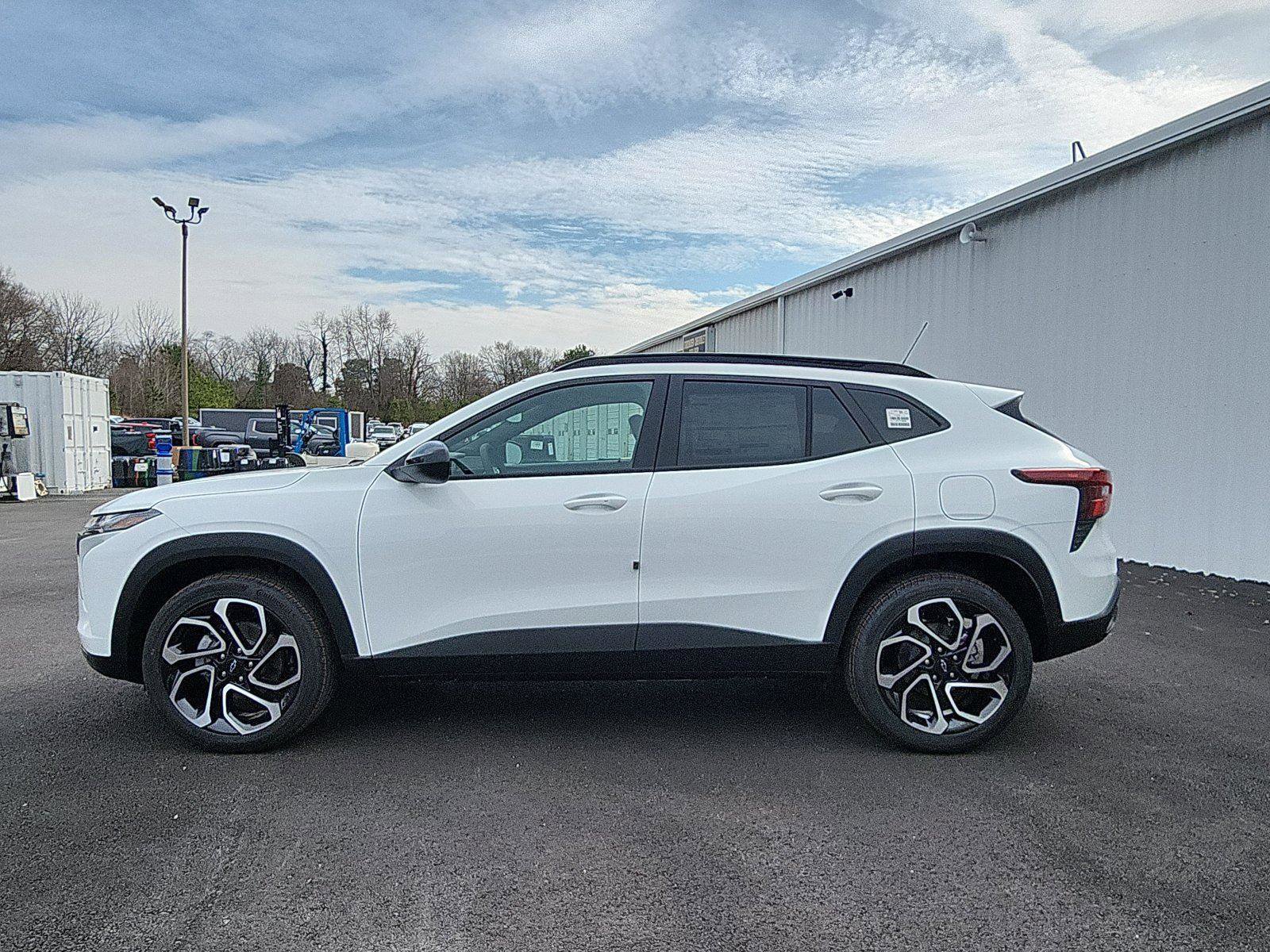 New 2026 Chevrolet Trax RS w/ Sunroof Package image 2