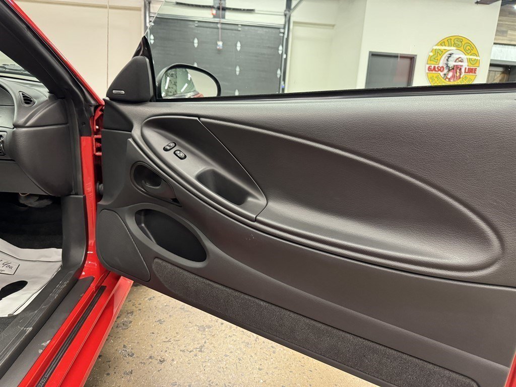 Used 2003 Ford Mustang Mach 1 RWD image 33