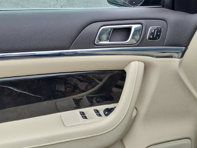Used 2013 Lincoln MKS FWD image 10