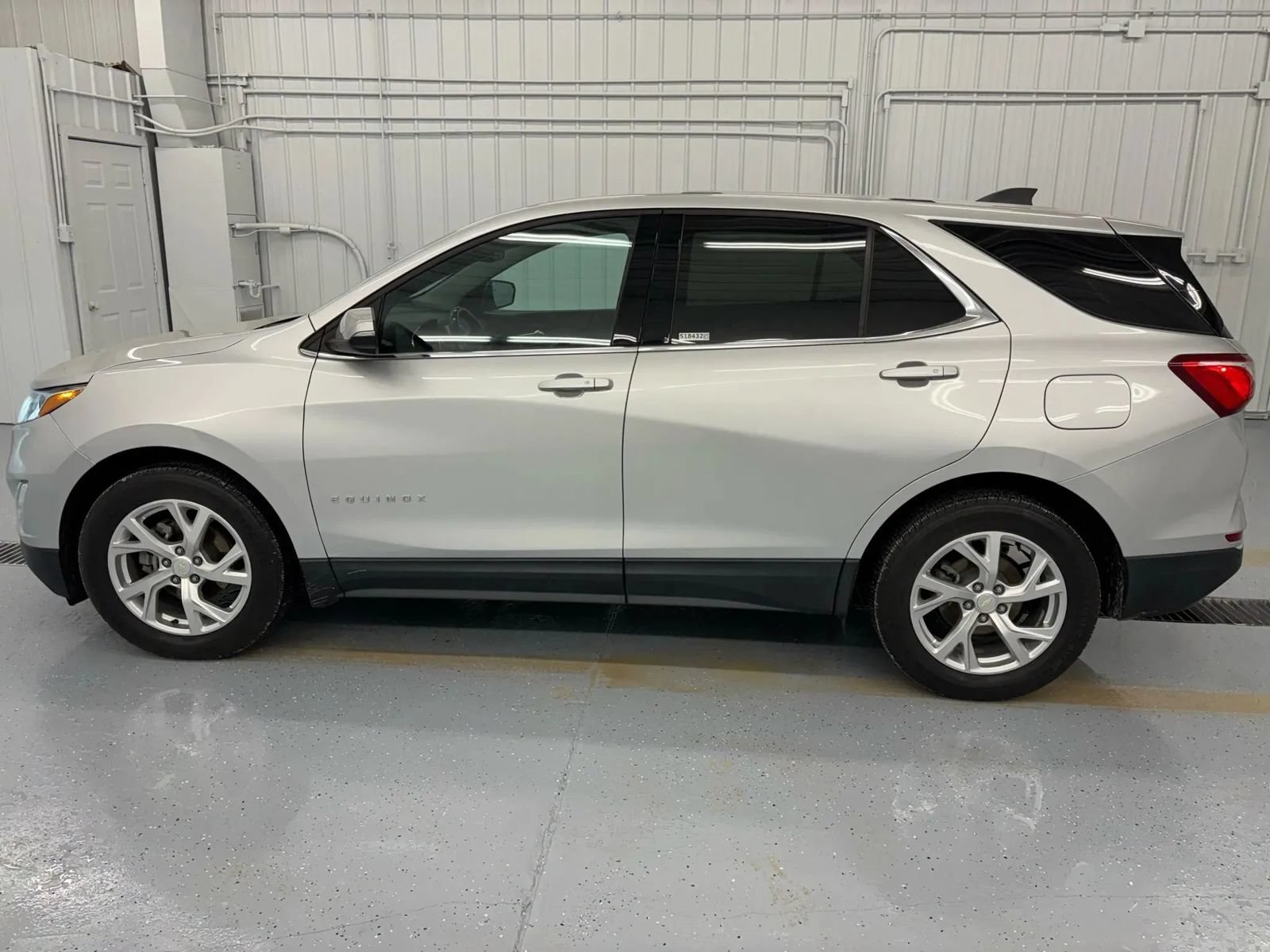 Used 2019 Chevrolet Equinox LT FWD image 8