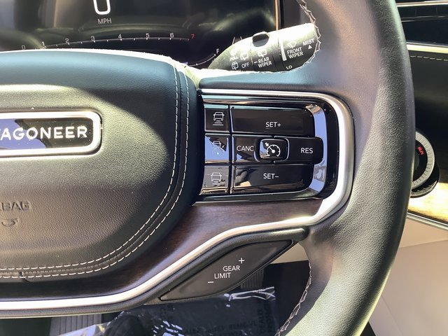 Used 2022 Jeep Grand Wagoneer Series II w/ Premium Group II image 12