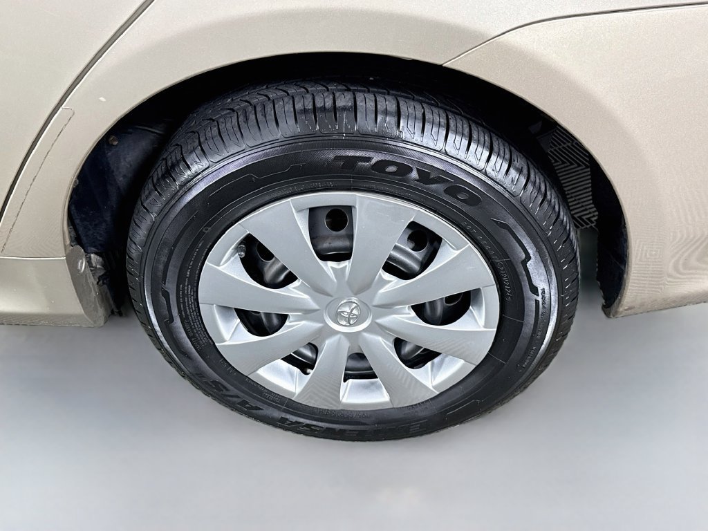 Used 2010 Toyota Corolla LE FWD image 28