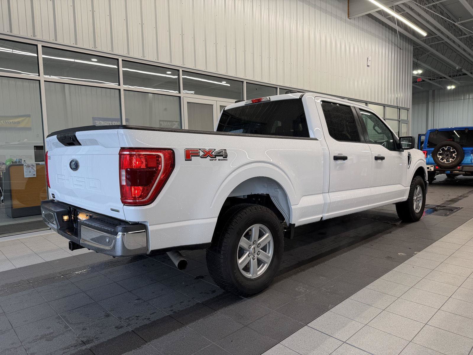 Used 2022 Ford F150 XLT w/ Trailer Tow Package AWD/4WD image 6