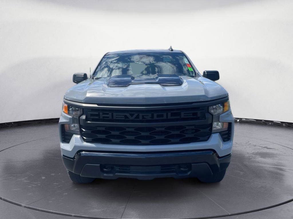 Used 2024 Chevrolet Silverado 1500 Custom Trail Boss w/ Turbomax Blackout Package image 2